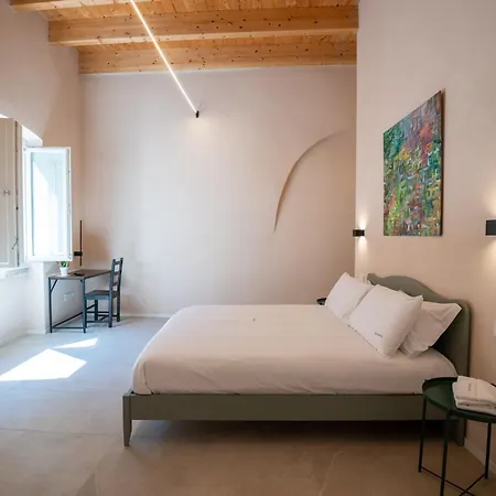 Borgo Puglia Pensión 3*